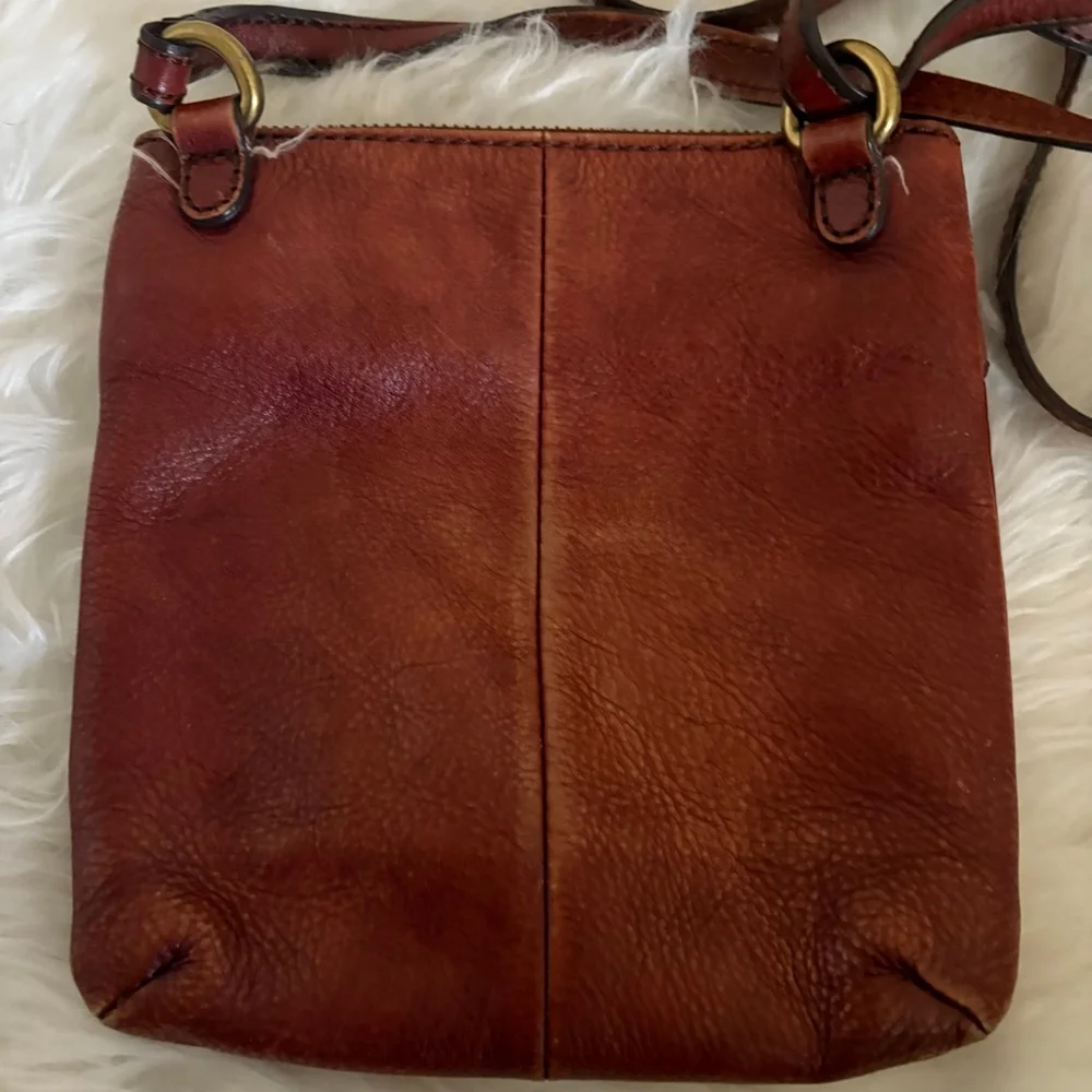 Women's Fossil Vintage Two-Tone Cognac Tan Leather Crossbody Bag Small‎ Size
